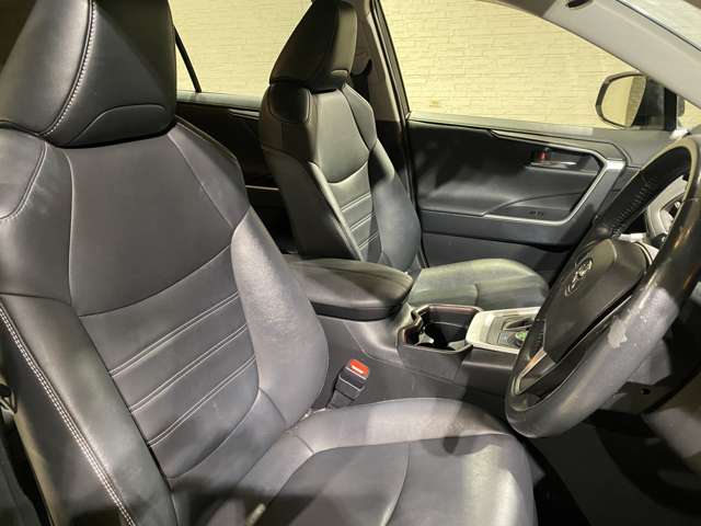 トヨタ ＲＡＶ４ ２．５ ハイブリッド Ｇ Ｅ－ＦＯＵＲ ４ＷＤ R3年 (九州・沖縄) 99