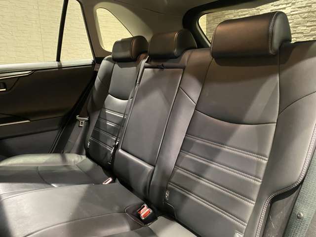 トヨタ ＲＡＶ４ ２．５ ハイブリッド Ｇ Ｅ－ＦＯＵＲ ４ＷＤ R3年 (九州・沖縄) 99