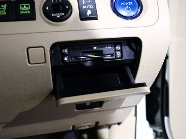 トヨタ クラウン　ハイブリッド ３．５ Ｇパッケージ H22年 (関東) 99