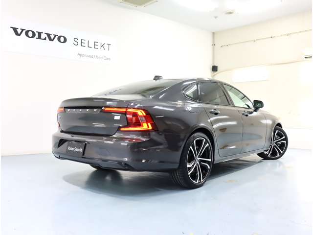 ボルボ Ｓ９０ リチャージ アルティメット Ｔ８ ＡＷＤ プラグイン ハイブリッド ４ＷＤ R5年 (近畿) 99