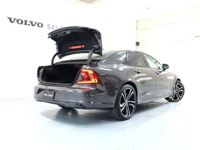 ボルボ Ｓ９０ リチャージ アルティメット Ｔ８ ＡＷＤ プラグイン ハイブリッド ４ＷＤ R5年 (近畿) 99