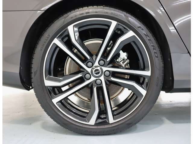 ボルボ Ｓ９０ リチャージ アルティメット Ｔ８ ＡＷＤ プラグイン ハイブリッド ４ＷＤ R5年 (近畿) 99