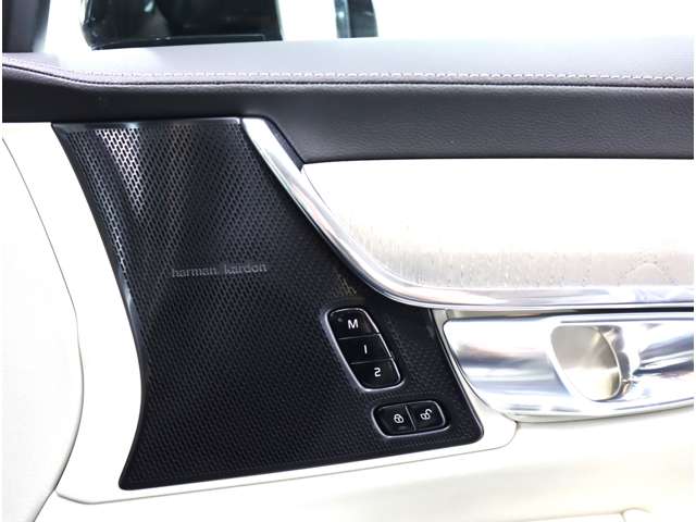 ボルボ Ｓ９０ リチャージ アルティメット Ｔ８ ＡＷＤ プラグイン ハイブリッド ４ＷＤ R5年 (近畿) 99