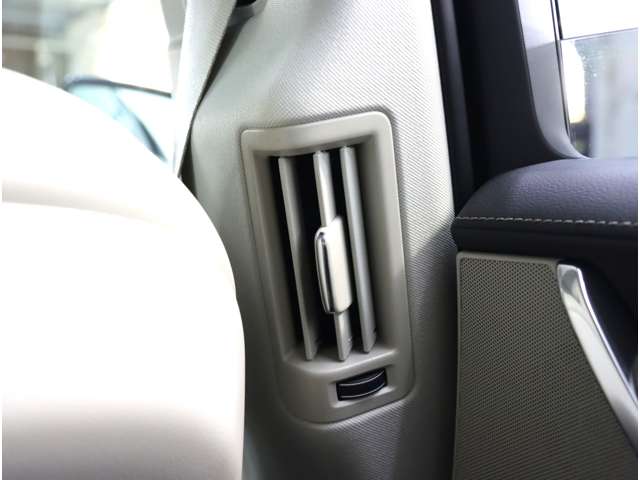 ボルボ Ｓ９０ リチャージ アルティメット Ｔ８ ＡＷＤ プラグイン ハイブリッド ４ＷＤ R5年 (近畿) 99