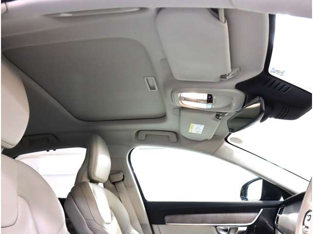 ボルボ Ｓ９０ リチャージ アルティメット Ｔ８ ＡＷＤ プラグイン ハイブリッド ４ＷＤ R5年 (近畿) 99