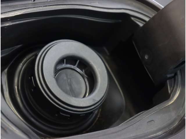 ボルボ Ｓ９０ リチャージ アルティメット Ｔ８ ＡＷＤ プラグイン ハイブリッド ４ＷＤ R5年 (近畿) 99