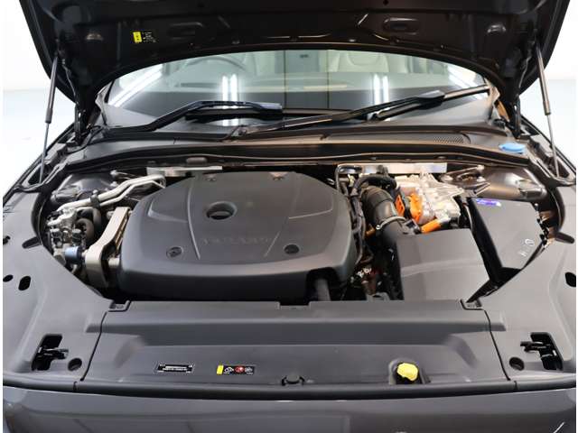 ボルボ Ｓ９０ リチャージ アルティメット Ｔ８ ＡＷＤ プラグイン ハイブリッド ４ＷＤ R5年 (近畿) 99