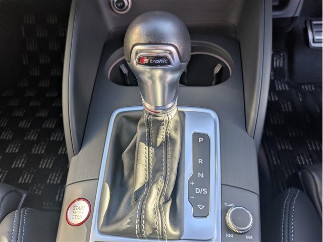 アウディ Ｓ３　スポーツバック ２．０ ４ＷＤ H29年 (東北) 99