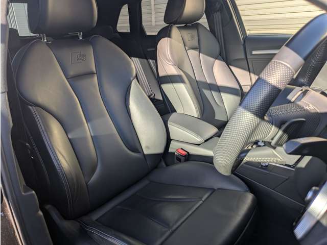 アウディ Ｓ３　スポーツバック ２．０ ４ＷＤ H29年 (東北) 99