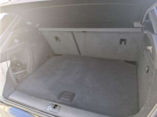 アウディ Ｓ３　スポーツバック ２．０ ４ＷＤ H29年 (東北) 99