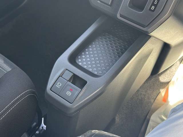 ダイハツ タフト ６６０ Ｇ クロム ベンチャー R7年 (東海) 99