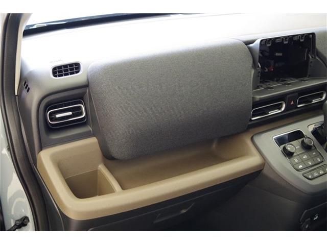 ホンダ フリード　ハイブリッド １．５ Ｅ：ＨＥＶ エアー ＥＸ R7年 (東海) 99