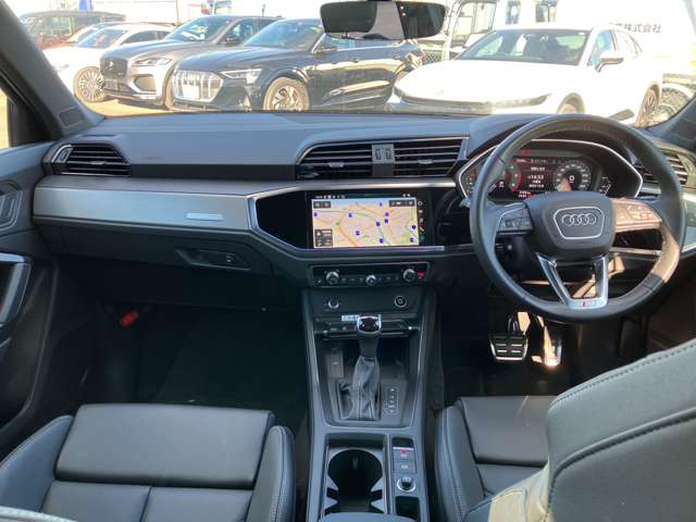 アウディ Ｑ３　スポーツバック ３５ ＴＤＩ クワトロ Ｓライン ディーゼルターボ ４ＷＤ R6年 (近畿) 99