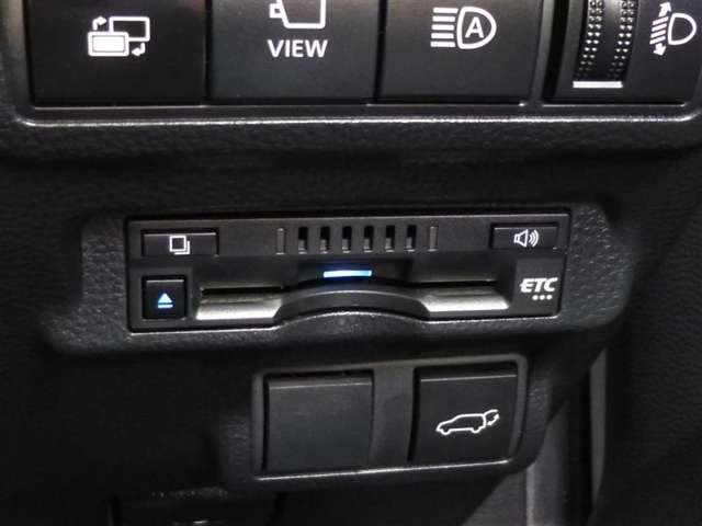 トヨタ カローラクロス　ハイブリッド １．８ ハイブリッド Ｚ R4年 (東北) 99