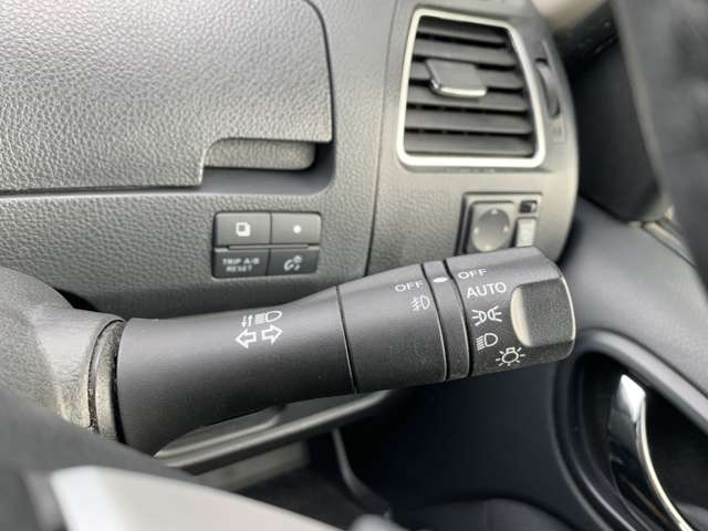 日産 セレナ ２．０ ハイウェイスター Ｓ－ＨＹＢＲＩＤ Ｖエアロモード H25年 (東北) 99