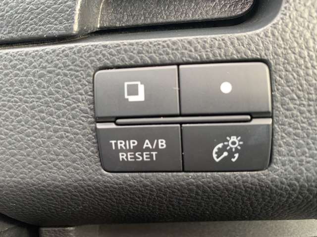 日産 セレナ ２．０ ハイウェイスター Ｓ－ＨＹＢＲＩＤ Ｖエアロモード H25年 (東北) 99