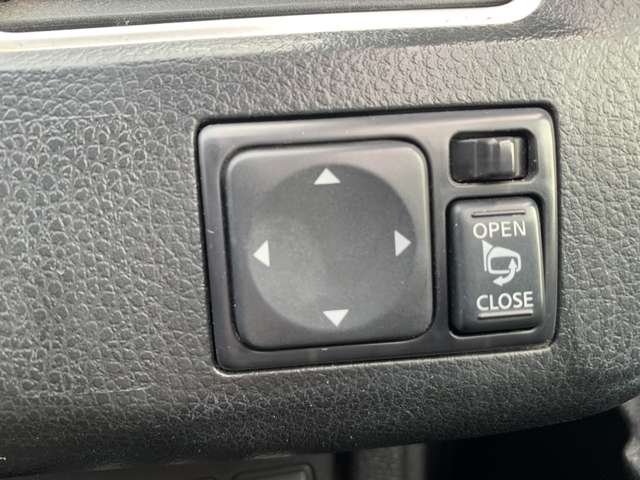 日産 セレナ ２．０ ハイウェイスター Ｓ－ＨＹＢＲＩＤ Ｖエアロモード H25年 (東北) 99