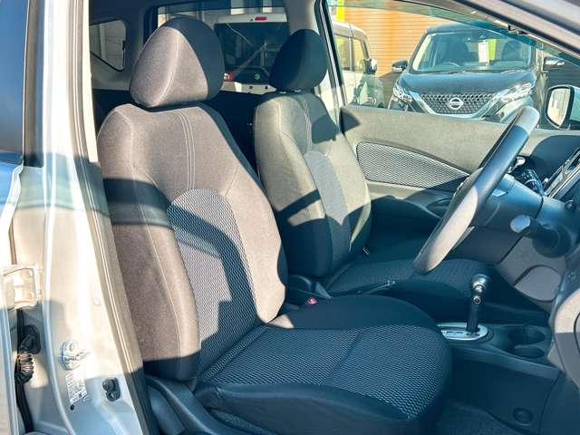 日産 ノート １．２ Ｘ ＤＩＧ－Ｓ Ｖセレクション プラスセーフティ H27年 (九州・沖縄) 99