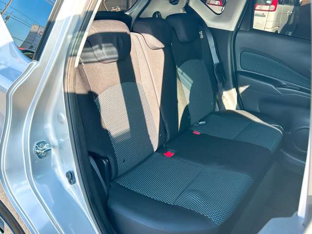 日産 ノート １．２ Ｘ ＤＩＧ－Ｓ Ｖセレクション プラスセーフティ H27年 (九州・沖縄) 99