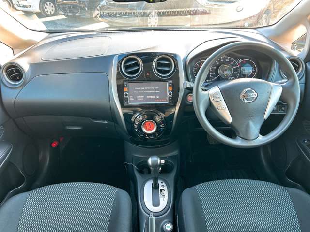 日産 ノート １．２ Ｘ ＤＩＧ－Ｓ Ｖセレクション プラスセーフティ H27年 (九州・沖縄) 99