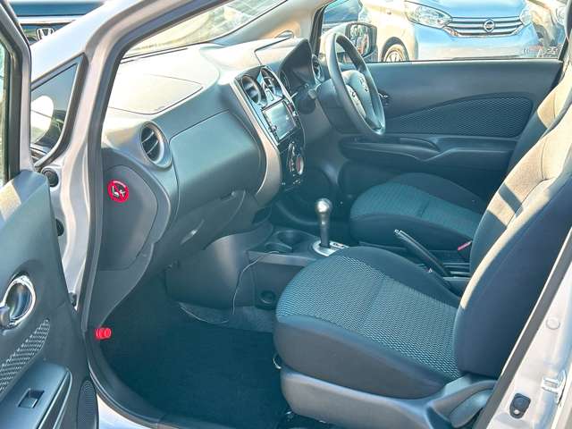 日産 ノート １．２ Ｘ ＤＩＧ－Ｓ Ｖセレクション プラスセーフティ H27年 (九州・沖縄) 99