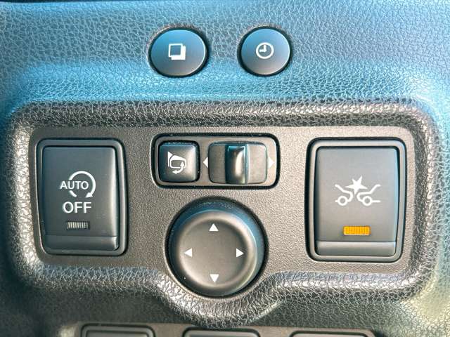 日産 ノート １．２ Ｘ ＤＩＧ－Ｓ Ｖセレクション プラスセーフティ H27年 (九州・沖縄) 99