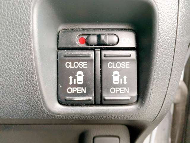 ホンダ Ｎ　ＢＯＸ ６６０ カスタムＧ ＳＳパッケージ H25年 (九州・沖縄) 99