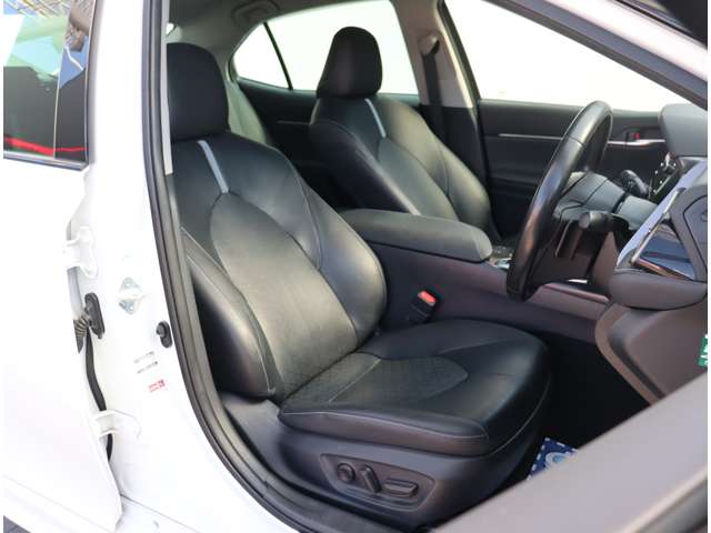 トヨタ カムリ ２．５ ＷＳ レザーパッケージ H30年 (関東) 99