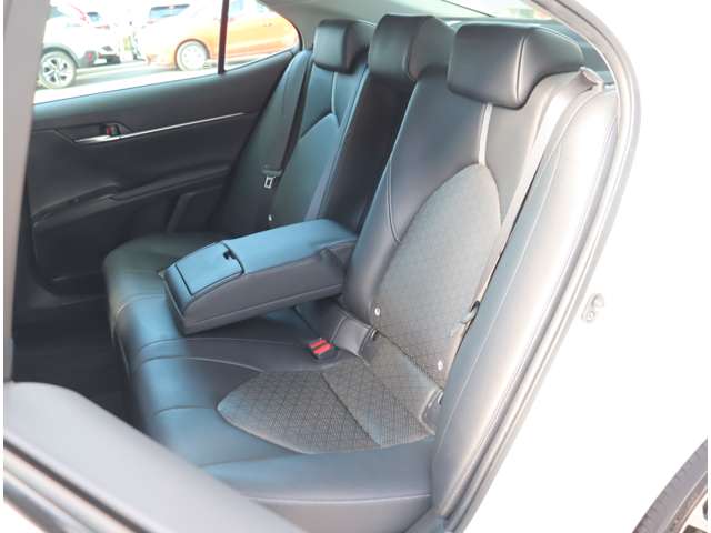 トヨタ カムリ ２．５ ＷＳ レザーパッケージ H30年 (関東) 99