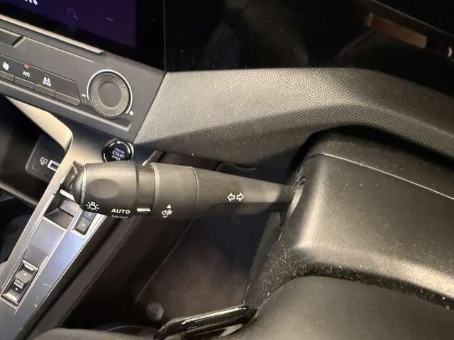 プジョー ３０８ＳＷ アリュール ブルーＨＤＩ ディーゼルターボ R4年 (関東) 99