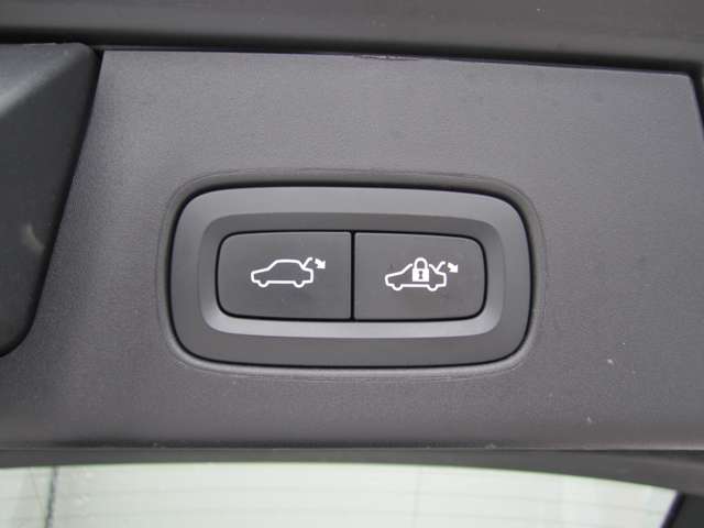 ボルボ Ｖ９０クロスカントリー Ｄ４ ＡＷＤ ディーゼルターボ ４ＷＤ R2年 (四国) 99