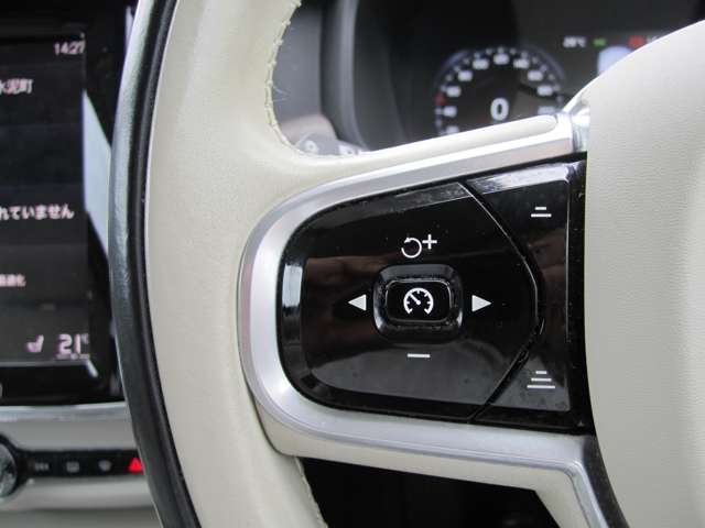 ボルボ Ｖ９０クロスカントリー Ｄ４ ＡＷＤ ディーゼルターボ ４ＷＤ R2年 (四国) 99