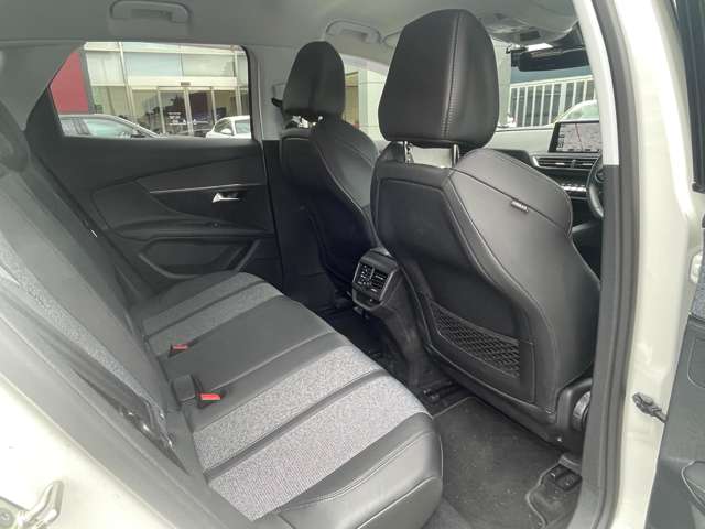 プジョー ３００８ アリュール　ＬＥＤパッケージ R2年 (東北) 99