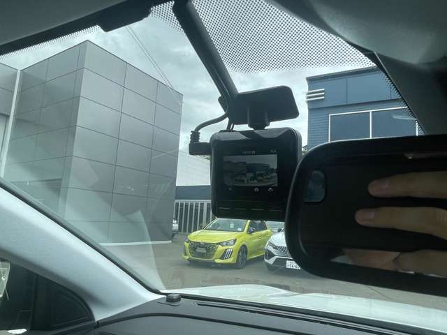 プジョー ３００８ アリュール　ＬＥＤパッケージ R2年 (東北) 99