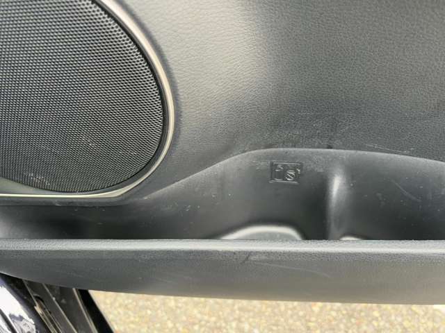 トヨタ ハリアー　ハイブリッド ２．５ ハイブリッド Ｅ－ＦＯＵＲ プレミアム アドバンストパッケージ ４ＷＤ H27年 (東北) 99