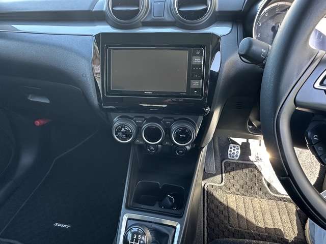 スズキ スイフト １．２ ＸＬ セーフティパッケージ装着車 H30年 (東海) 99