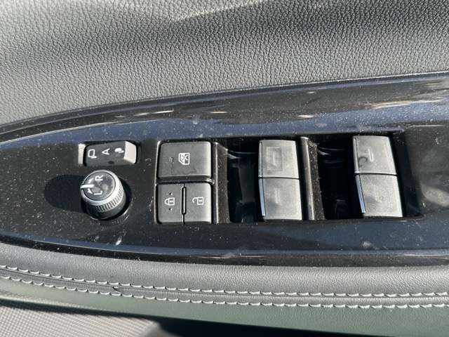 トヨタ クラウン ２．５ Ｚ ハイブリッド車 R7年 (東海) 99