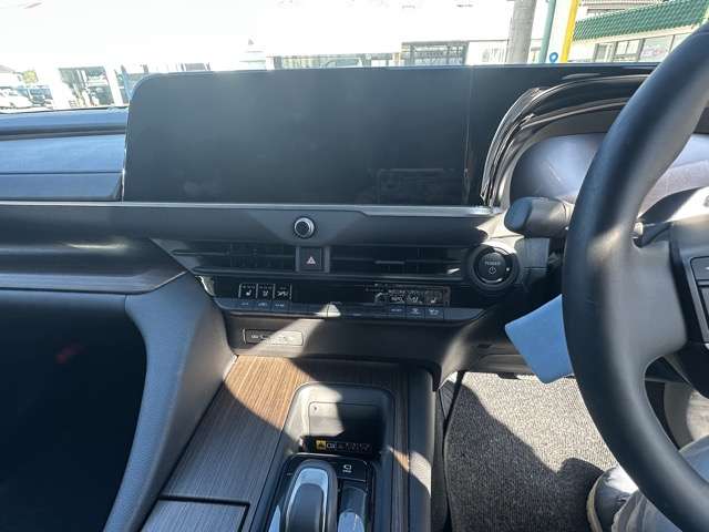 トヨタ クラウン ２．５ Ｚ ハイブリッド車 R7年 (東海) 99