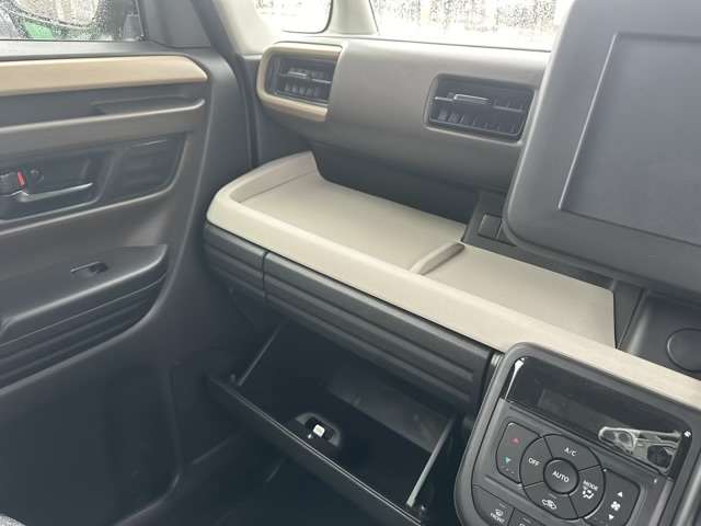 スズキ スペーシア ６６０ ハイブリッド Ｇ R7年 (東海) 99