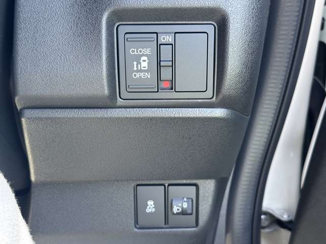 ホンダ Ｎ　ＢＯＸ カスタム ６６０ R7年 (東海) 99