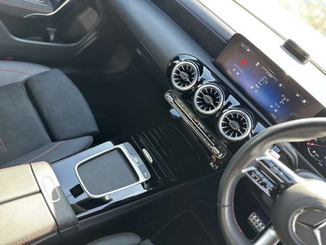 メルセデスベンツ ＣＬＡクラス ＣＬＡ２００Ｄ ＡＭＧラインパッケージ ディーゼルターボ ＭＰ２０２４０２ R6年 (近畿) 99