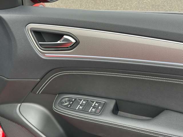 ルノー アルカナ アントラクト イーテック フルハイブリッド R6年 (近畿) 99