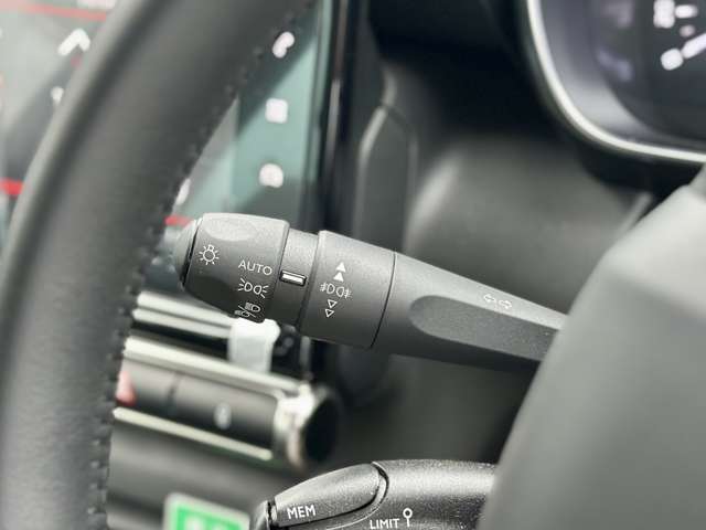 シトロエン Ｃ３　エアクロス　ＳＵＶ オレンジ ディーゼルターボ R6年 (近畿) 99