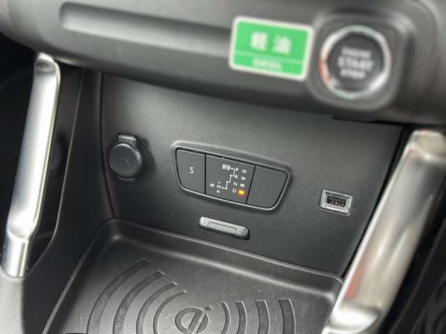 シトロエン Ｃ３　エアクロス　ＳＵＶ オレンジ ディーゼルターボ R6年 (近畿) 99