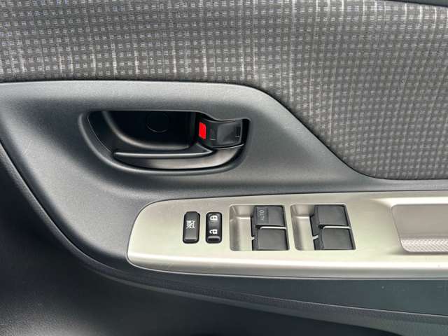 トヨタ ヴィッツ １．３ Ｆ H28年 (九州・沖縄) 99