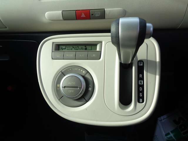 ダイハツ ミラ　ココア ６６０ Ｘ H24年 (中国) 99