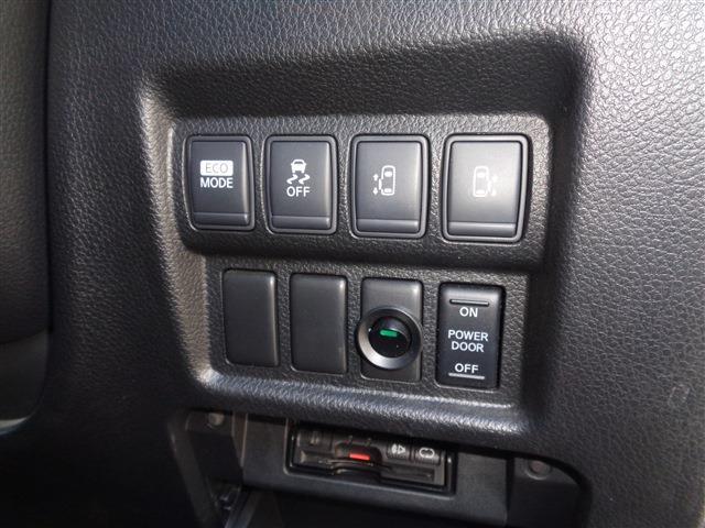 日産 エルグランド ２．５ ２５０ハイウェイスター アーバンクロム H24年 (中国) 99