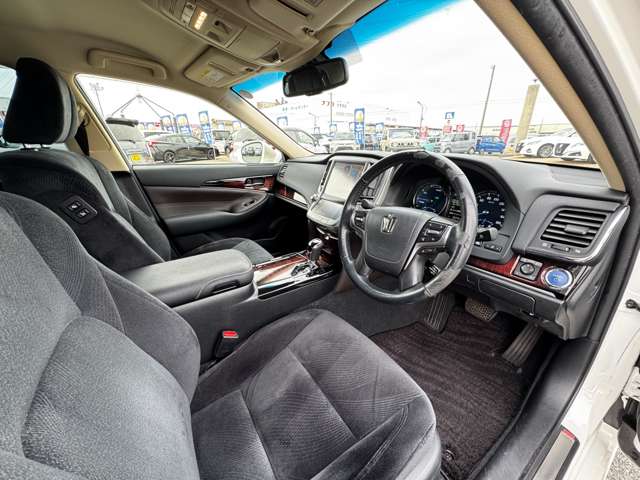 トヨタ クラウン　ハイブリッド ハイブリッド ２．５ ロイヤルサルーン H28年 (九州・沖縄) 99