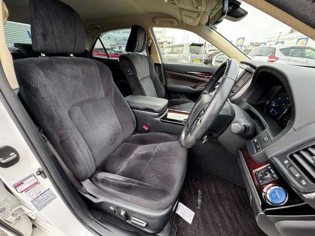 トヨタ クラウン　ハイブリッド ハイブリッド ２．５ ロイヤルサルーン H28年 (九州・沖縄) 99