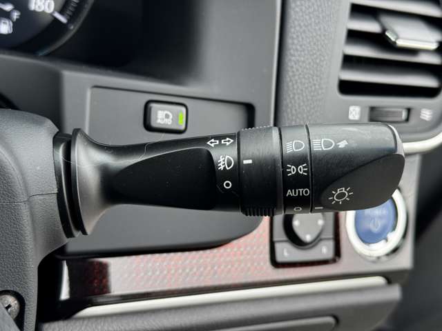 トヨタ クラウン　ハイブリッド ハイブリッド ２．５ ロイヤルサルーン H28年 (九州・沖縄) 99